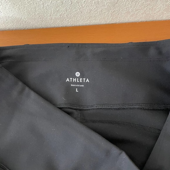 Athleta Stealth Mesh crop Tight Black Pocket L - Picture 7 of 8